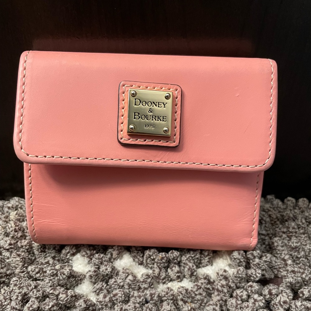 D&B wallet